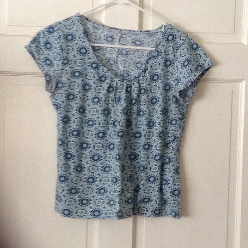Loft v-neck short sleeve tee